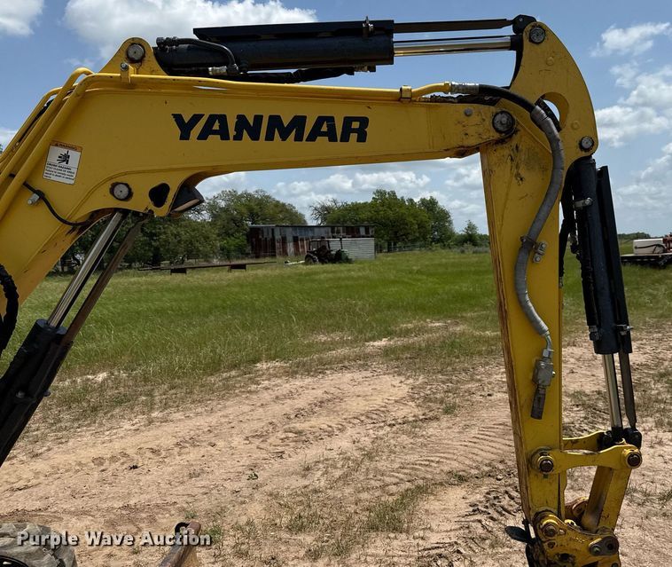 image for item EJ3663 2017 Yanmar ViO35-6A mini excavator