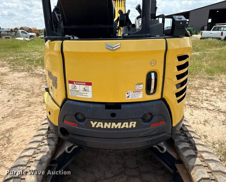 image for item EJ3663 2017 Yanmar ViO35-6A mini excavator