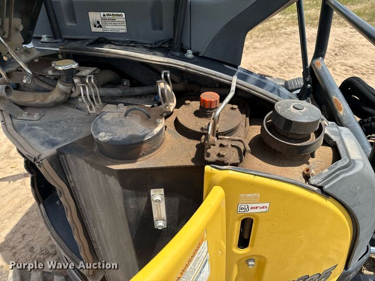 image for item EJ3663 2017 Yanmar ViO35-6A mini excavator