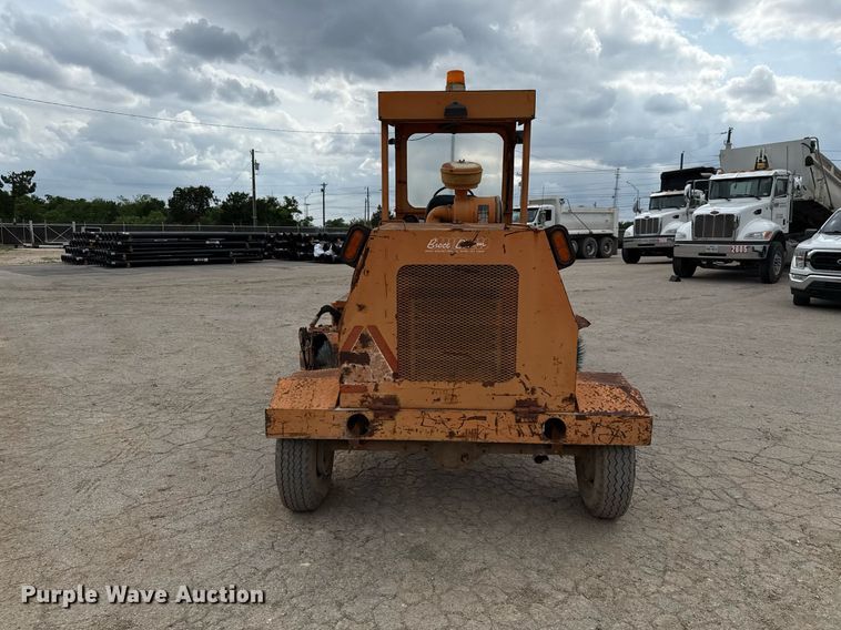 image for item EJ3666 1988 Broce RJ300 broom