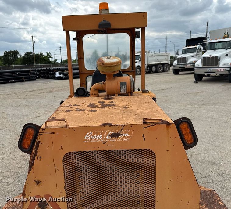 image for item EJ3666 1988 Broce RJ300 broom