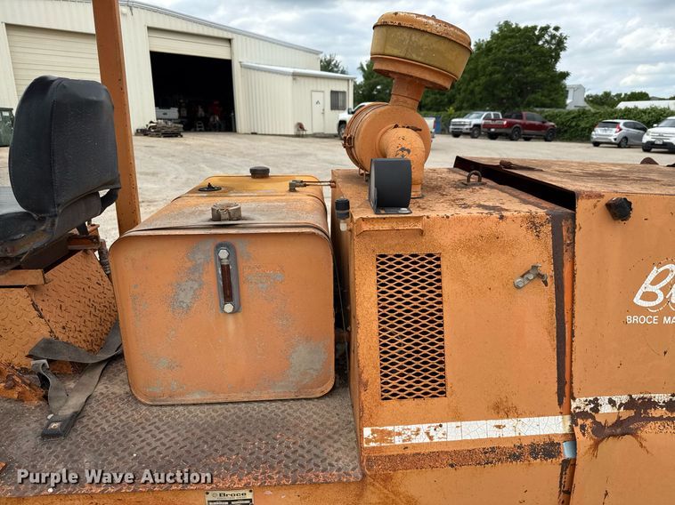 image for item EJ3666 1988 Broce RJ300 broom