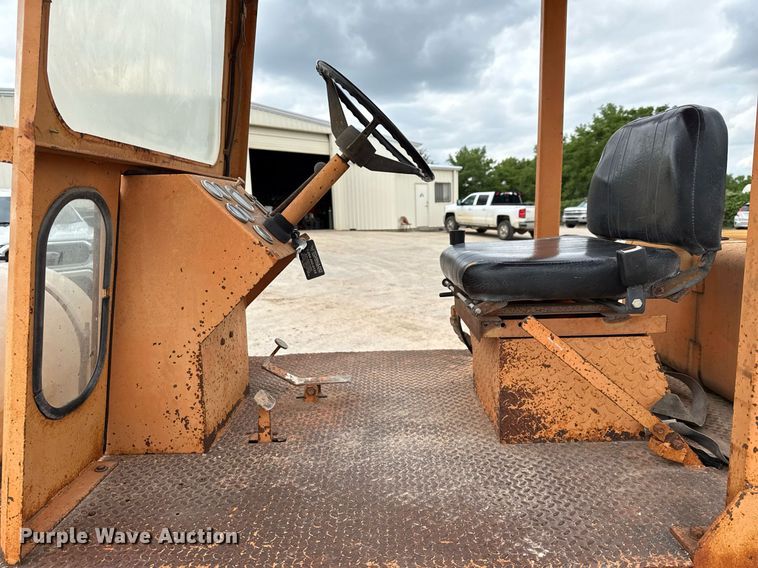 image for item EJ3666 1988 Broce RJ300 broom