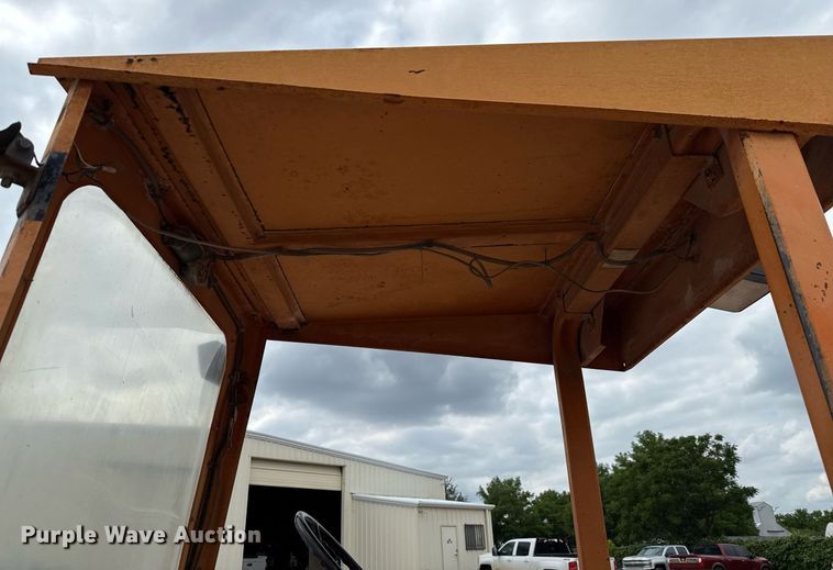 image for item EJ3666 1988 Broce RJ300 broom