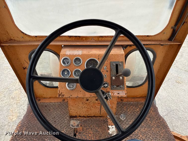 image for item EJ3666 1988 Broce RJ300 broom