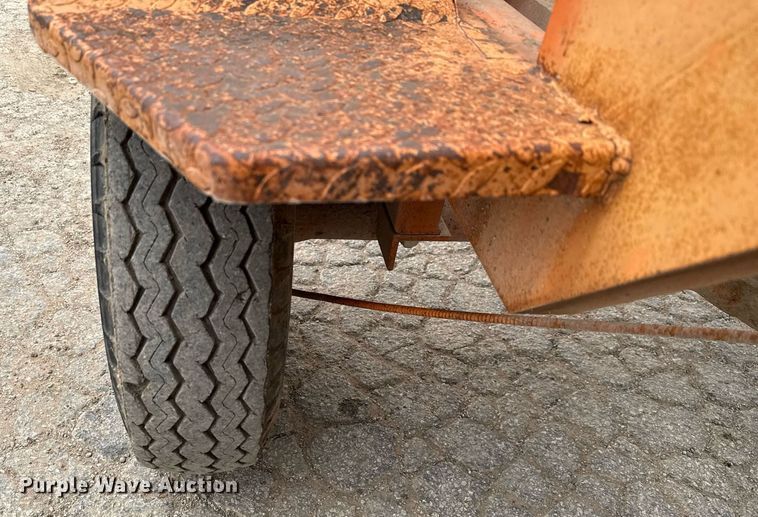 image for item EJ3666 1988 Broce RJ300 broom