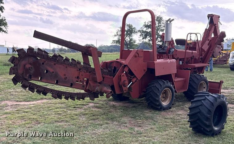 image for item EJ3671 1995 Ditch Witch 5110DD trencher