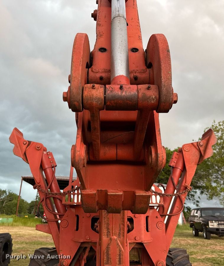 image for item EJ3671 1995 Ditch Witch 5110DD trencher