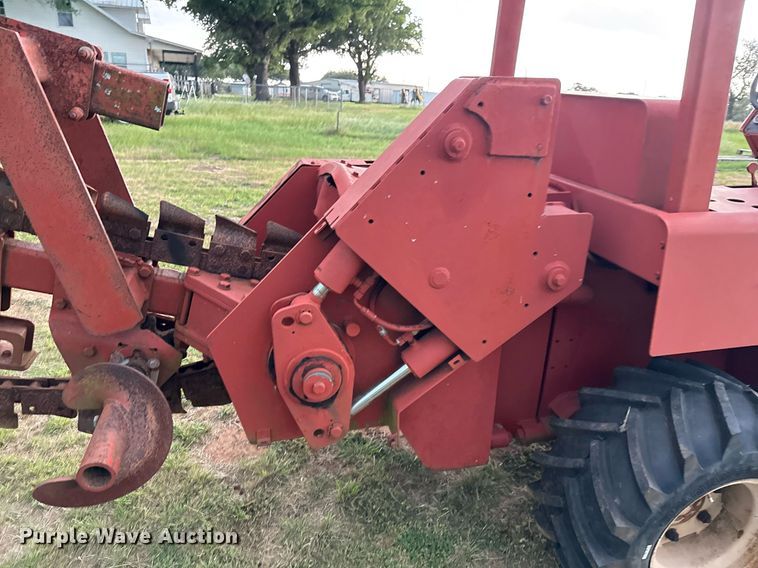 image for item EJ3671 1995 Ditch Witch 5110DD trencher