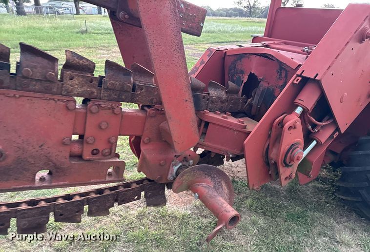 image for item EJ3671 1995 Ditch Witch 5110DD trencher