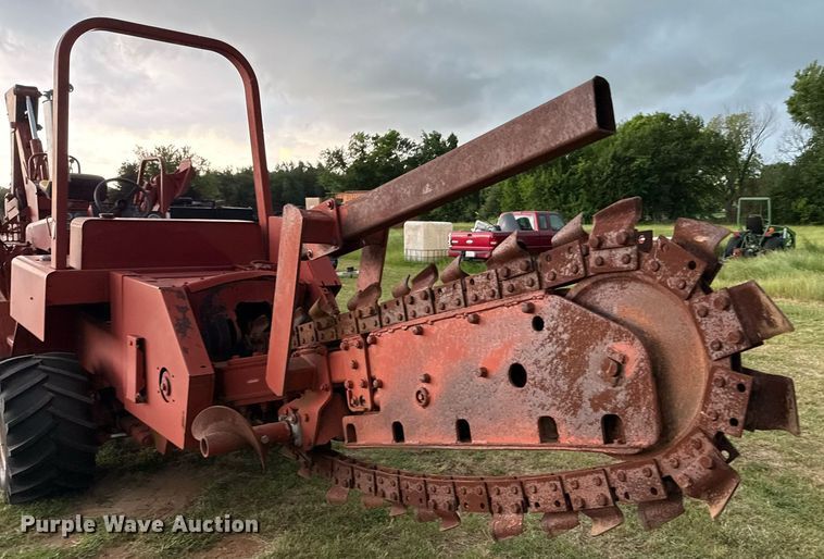 image for item EJ3671 1995 Ditch Witch 5110DD trencher