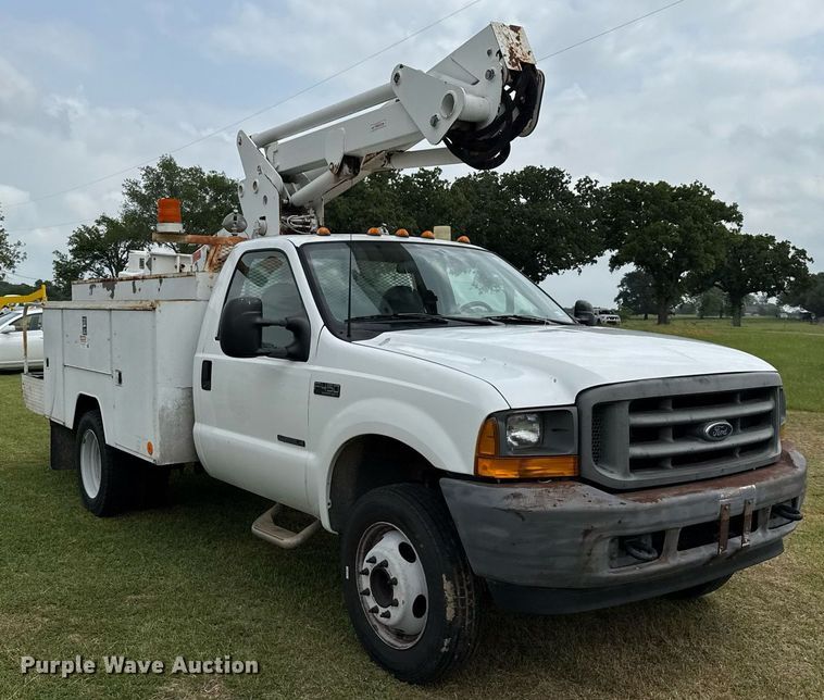 image for item EJ3672 2001 Ford F450 Super Duty XL bucket truck