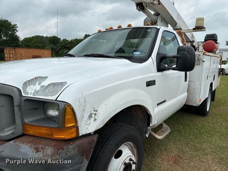 image for item EJ3672 2001 Ford F450 Super Duty XL bucket truck