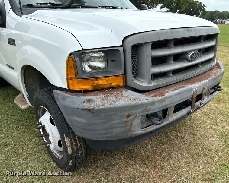 image for item EJ3672 2001 Ford F450 Super Duty XL bucket truck