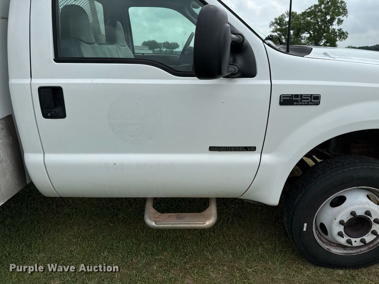 image for item EJ3672 2001 Ford F450 Super Duty XL bucket truck