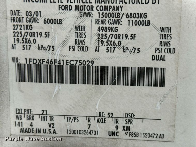 image for item EJ3672 2001 Ford F450 Super Duty XL bucket truck