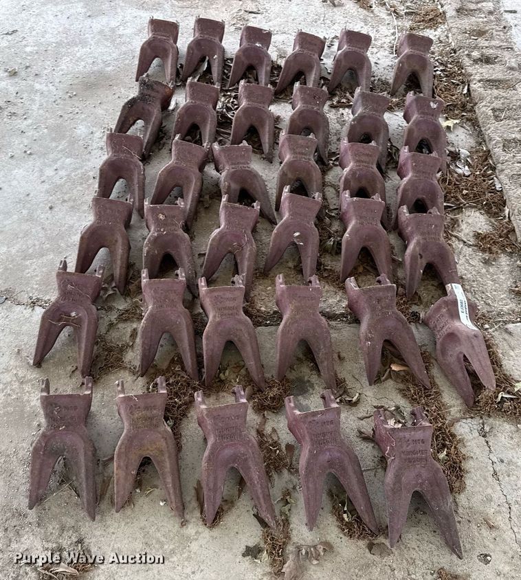 image for item EJ3682 (35) bucket teeth