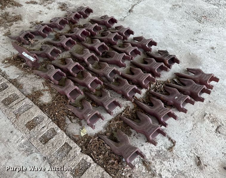 image for item EJ3682 (35) bucket teeth