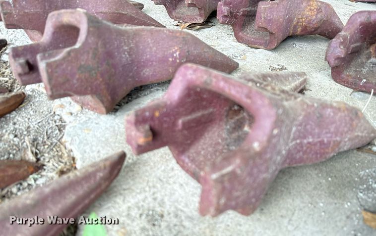 image for item EJ3683 (35) bucket teeth