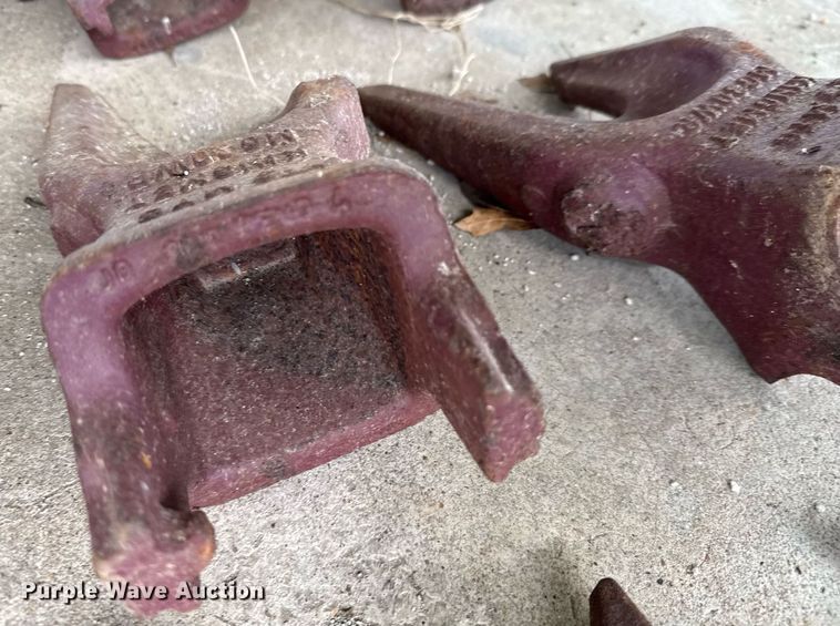 image for item EJ3683 (35) bucket teeth