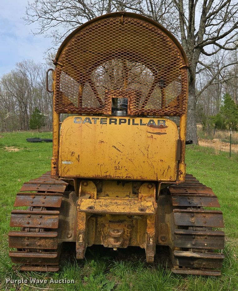 image for item EJ7455 1970 Caterpillar D4 dozer