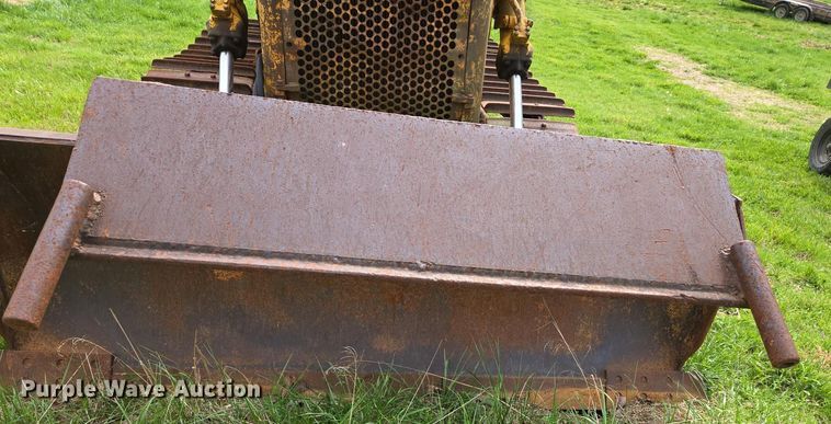 image for item EJ7455 1970 Caterpillar D4 dozer