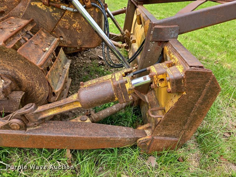 image for item EJ7455 1970 Caterpillar D4 dozer