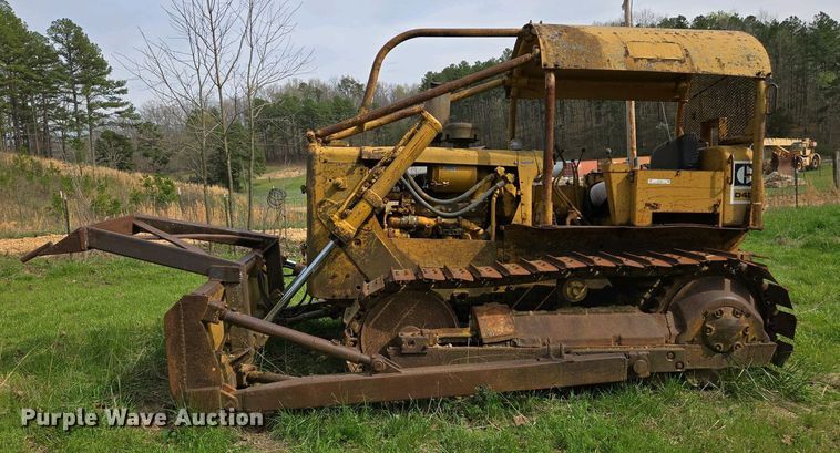 image for item EJ7455 1970 Caterpillar D4 dozer
