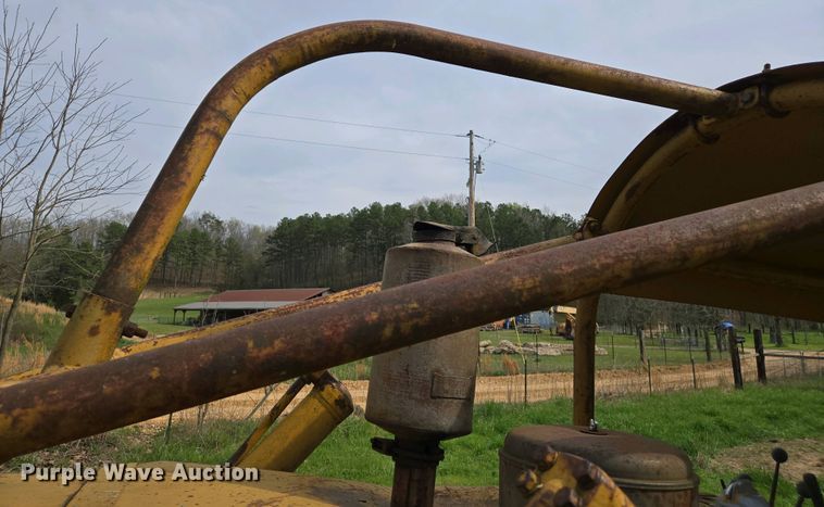 image for item EJ7455 1970 Caterpillar D4 dozer