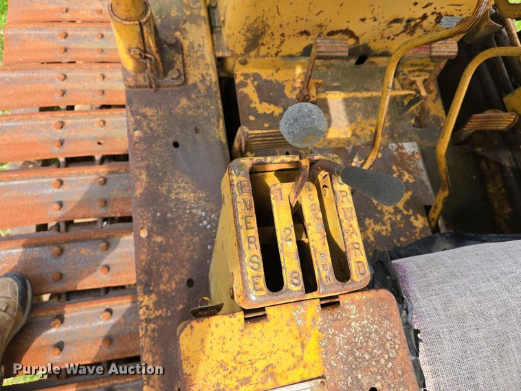 image for item EJ7455 1970 Caterpillar D4 dozer