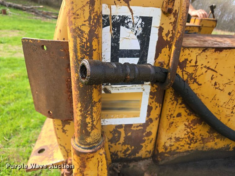 image for item EJ7455 1970 Caterpillar D4 dozer