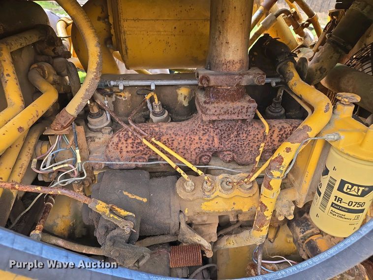 image for item EJ7455 1970 Caterpillar D4 dozer