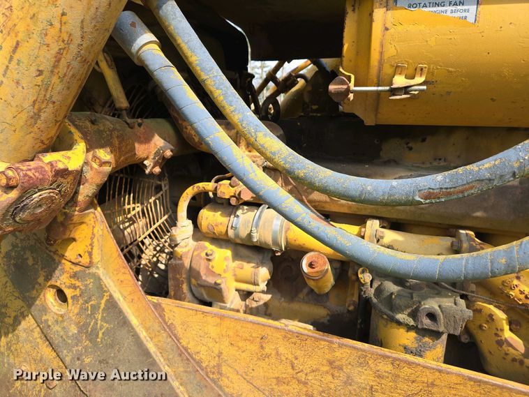 image for item EJ7455 1970 Caterpillar D4 dozer