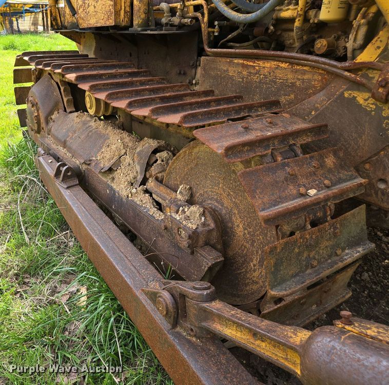 image for item EJ7455 1970 Caterpillar D4 dozer