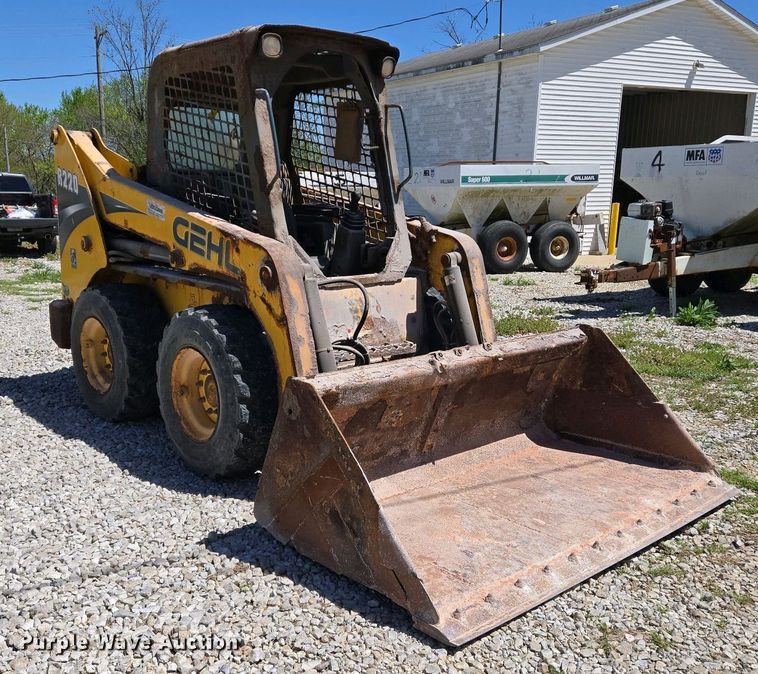 image for item EJ7458 2014 Gehl R220 skid steer loader