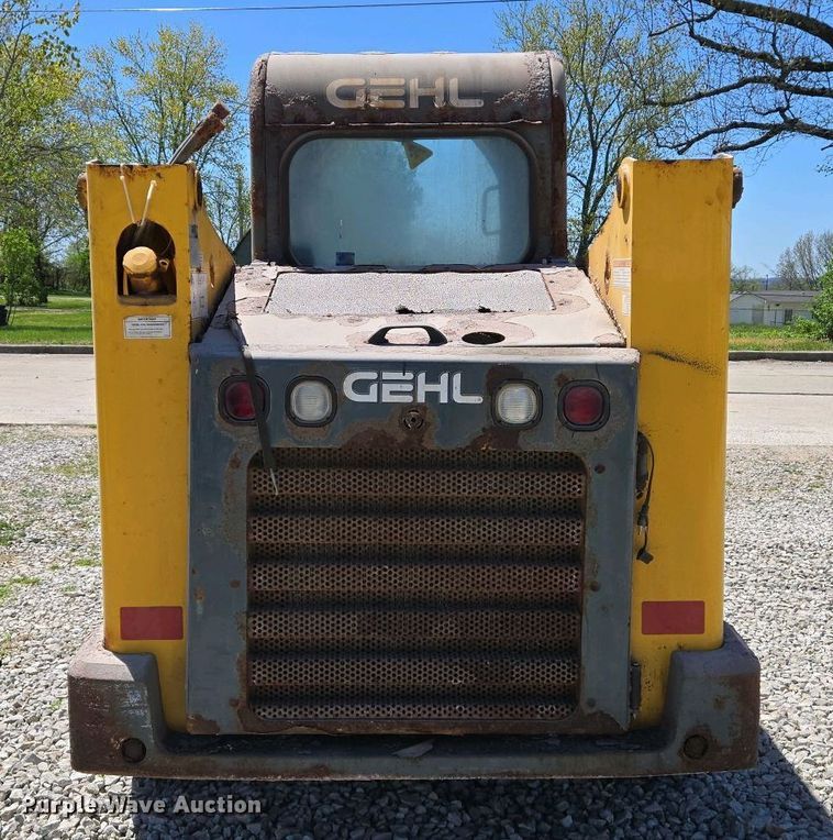 image for item EJ7458 2014 Gehl R220 skid steer loader
