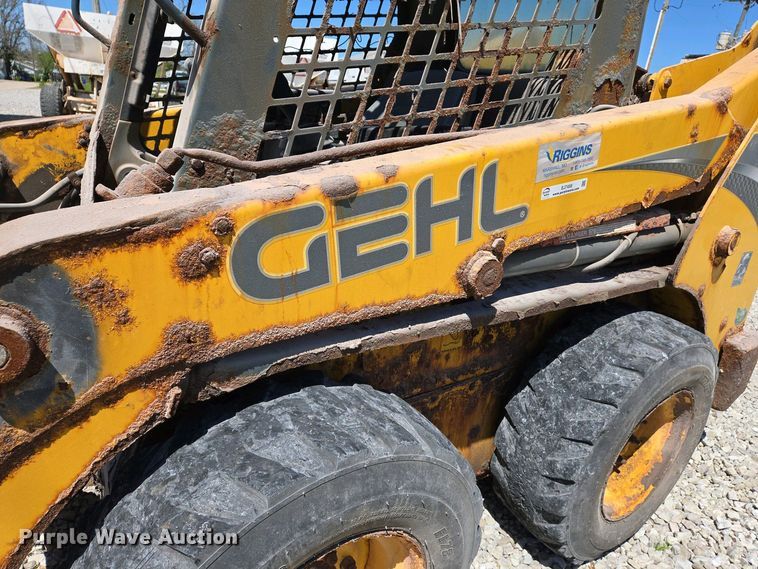 image for item EJ7458 2014 Gehl R220 skid steer loader
