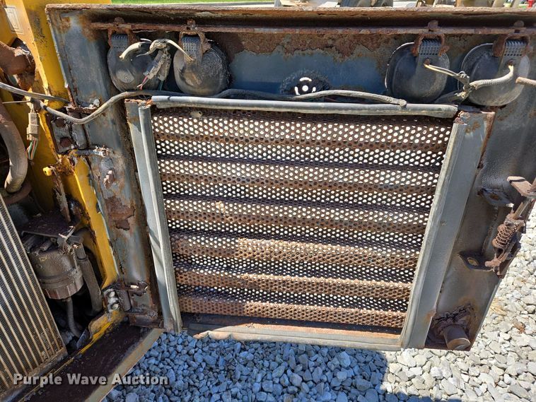 image for item EJ7458 2014 Gehl R220 skid steer loader