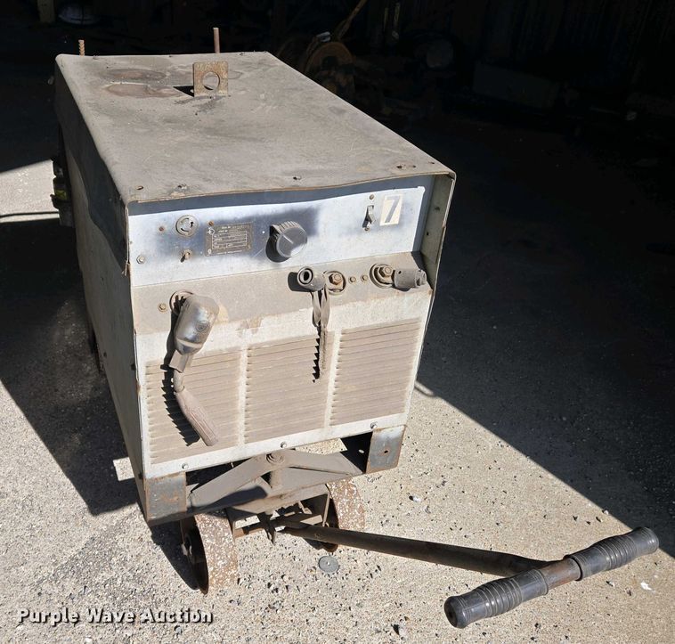 image for item EJ7461 (3) welders