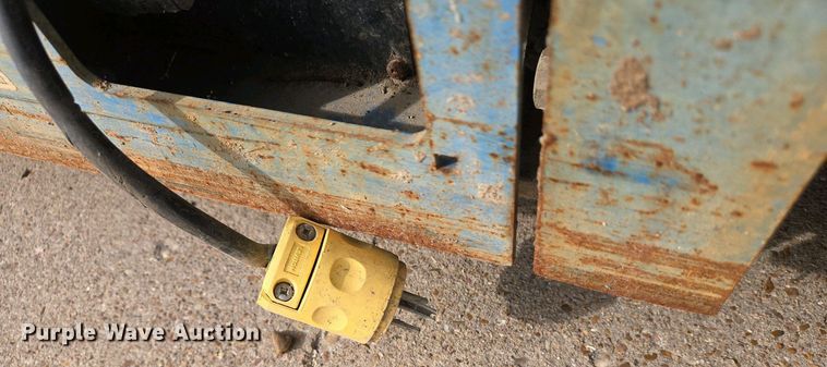 image for item EJ7474 2007 Genie GS1930 scissor lift