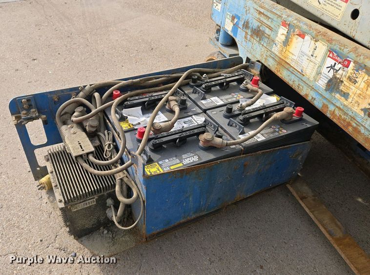 image for item EJ7474 2007 Genie GS1930 scissor lift