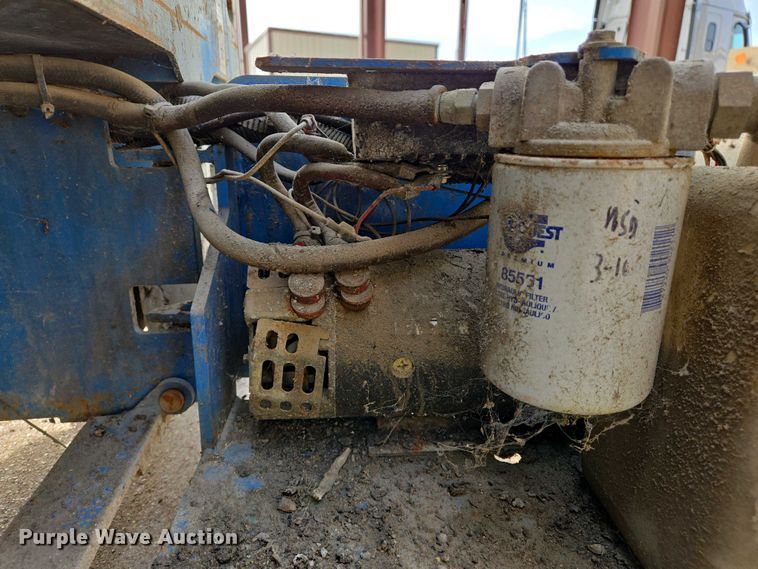 image for item EJ7474 2007 Genie GS1930 scissor lift