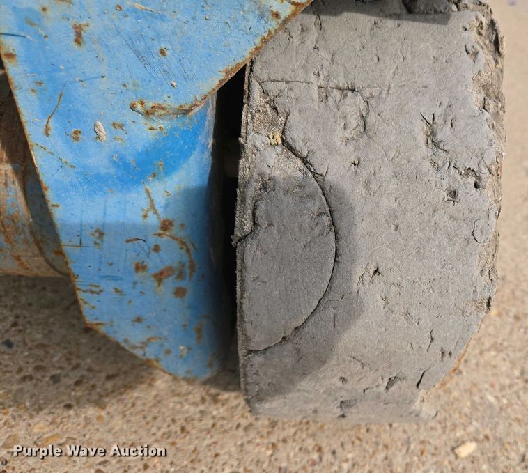 image for item EJ7474 2007 Genie GS1930 scissor lift