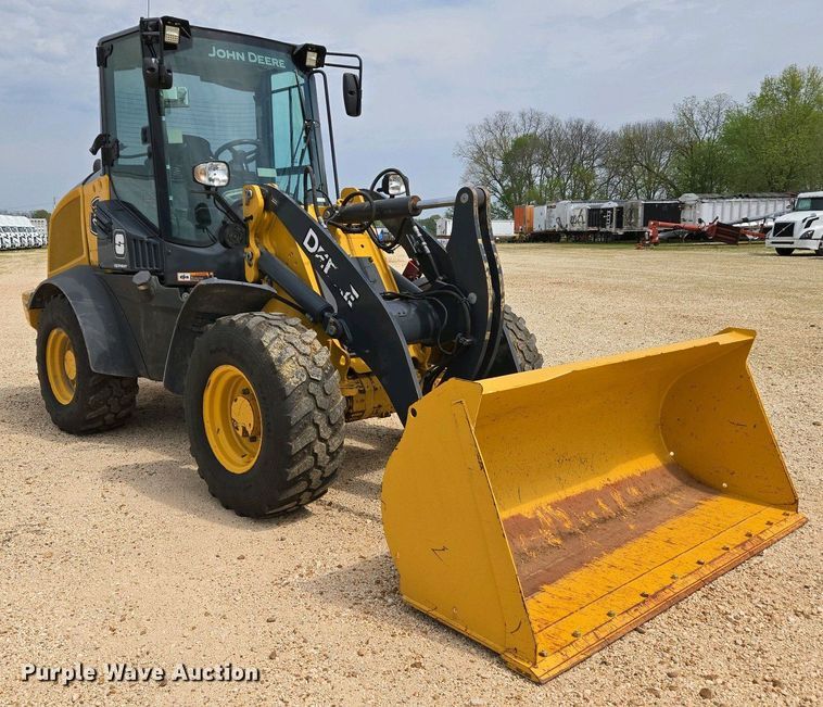 image for item EJ7484 2022 John Deere 324L wheel loader