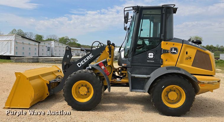image for item EJ7484 2022 John Deere 324L wheel loader