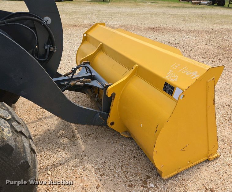 image for item EJ7484 2022 John Deere 324L wheel loader