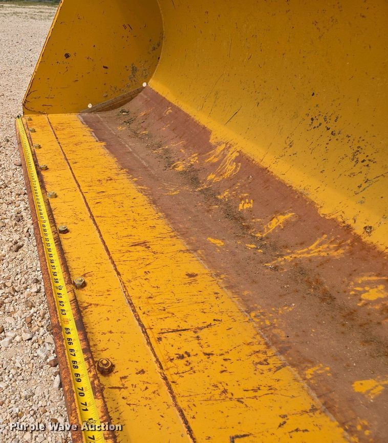 image for item EJ7484 2022 John Deere 324L wheel loader