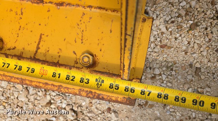 image for item EJ7484 2022 John Deere 324L wheel loader