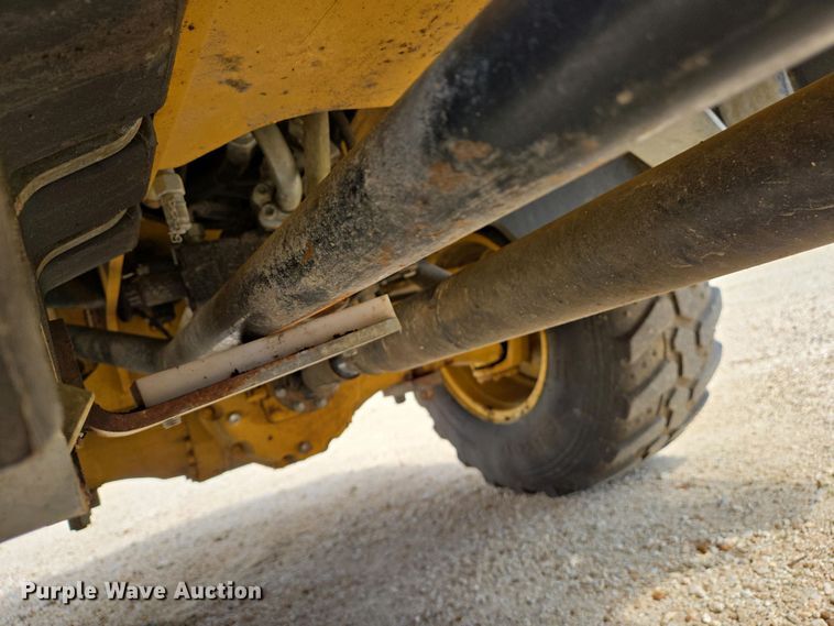 image for item EJ7484 2022 John Deere 324L wheel loader