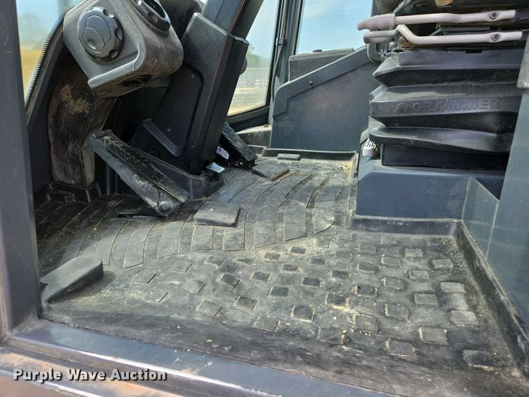 image for item EJ7484 2022 John Deere 324L wheel loader